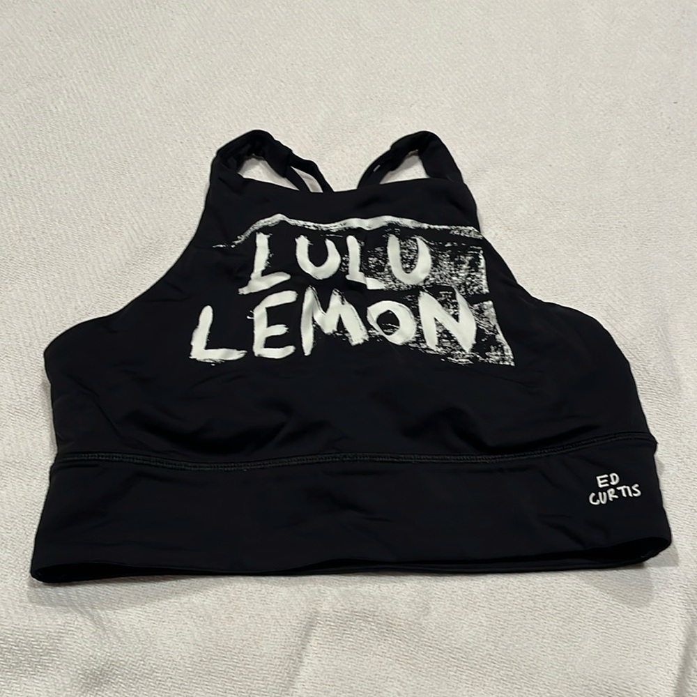 Sports bra